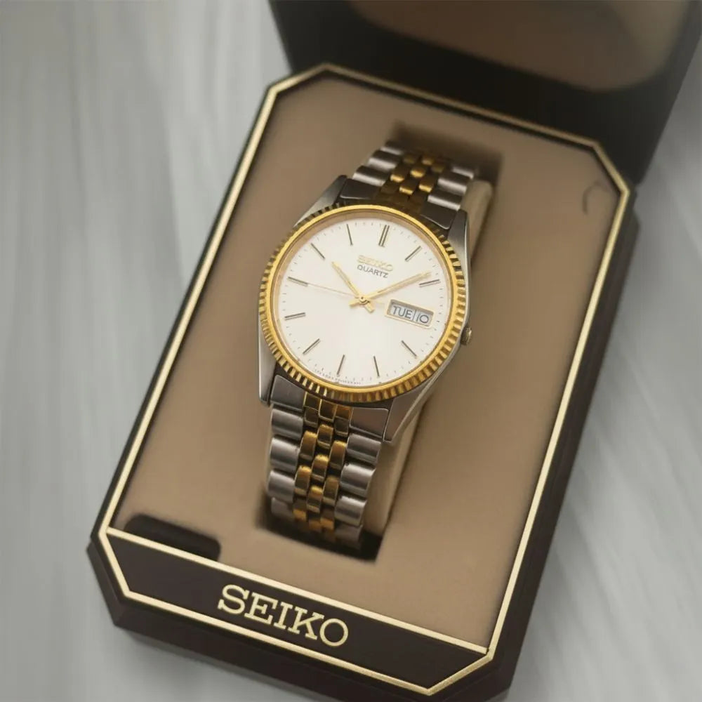 Seiko Quartz Day‑Date Men’s Watch, Two‑Tone Jubilee Bracelet, Silver Dial, Boxed, 1990s