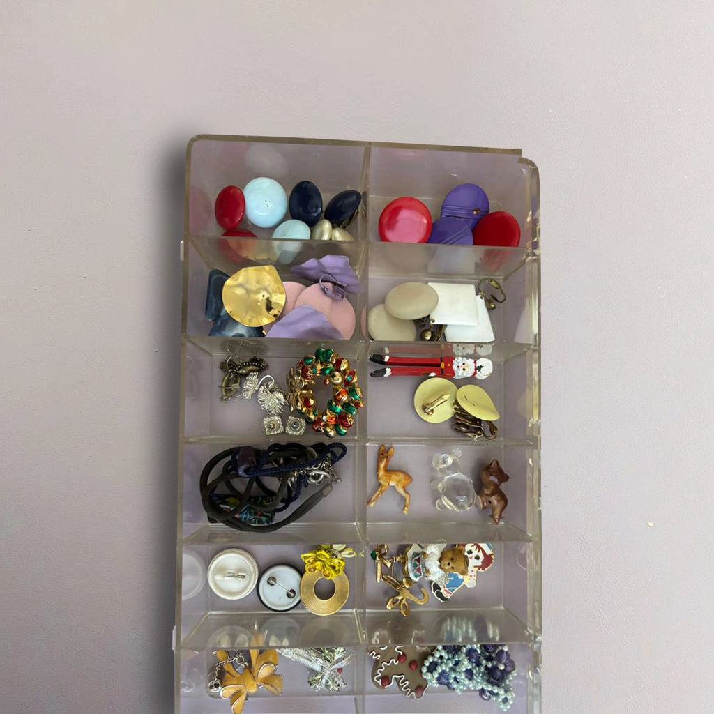 Mixed Vintage & Modern Costume Jewelry Lot – Brooches, Earrings, Pendants & Findings for Resale or Craft