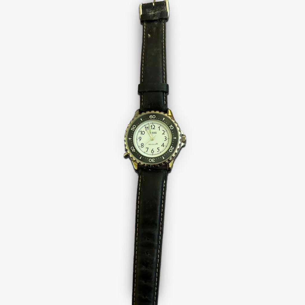 Timex Men’s INDIGLO Diver‑Style Watch – Black Bezel, White Dial, Leather Strap